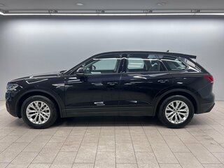 2020 Volkswagen Touareg III, чёрный, 3799000 рублей, вид 2