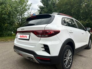 2021 Kia Rio X IV Рестайлинг, белый, 1850000 рублей, вид 5