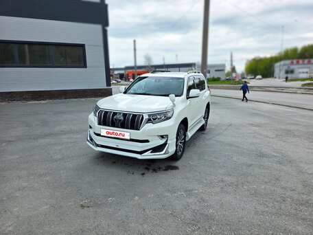 2018 Toyota Land Cruiser Prado 150 Series Рестайлинг 2, белый, 3950000 рублей, вид 2