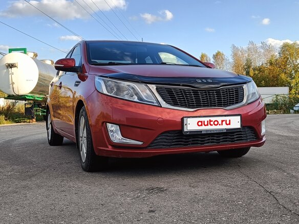 2012 Kia Rio 4-speed III, красный, 640000 рублей - вид 4