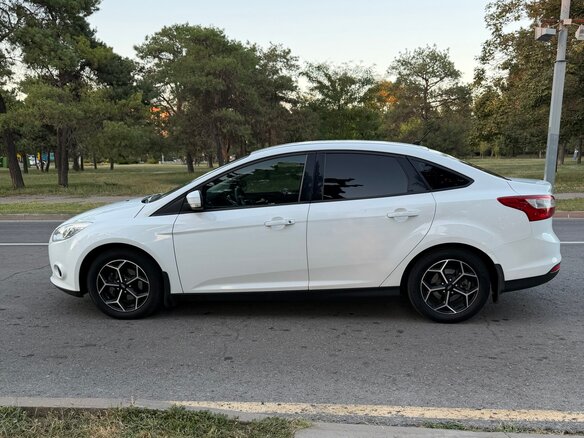 2011 Ford Focus III, белый, 900000 рублей - вид 6