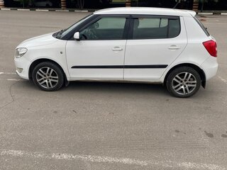 2011 Skoda Fabia II Рестайлинг, белый, 620000 рублей, вид 4