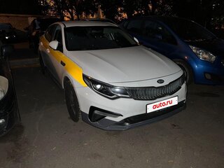 2019 Kia Optima IV Рестайлинг, белый, 1170000 рублей, вид 1