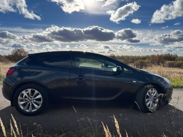 2012 Opel Astra GTC J Рестайлинг, чёрный, 730000 рублей - вид 9