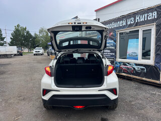 2021 Toyota C-HR I Рестайлинг, белый, 2298000 рублей, вид 3