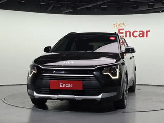 2023 Kia Niro II, чёрный, 1417009 рублей, вид 3