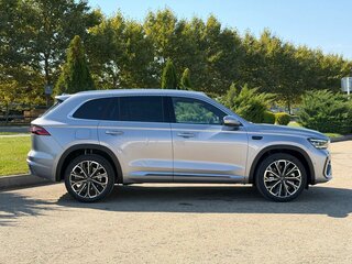2026 Geely Monjaro I Рестайлинг, серебристый, 4195000 рублей, вид 4