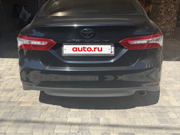 2019 Toyota Camry VIII (XV70), чёрный, 2550000 рублей - вид 2