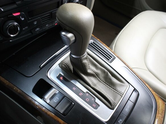 2011 Audi A4 IV (B8), серый, 950000 рублей - вид 16