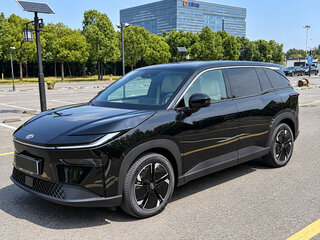 2026 Toyota bZ3X 58.3 kWh, чёрный, 2780911 рублей, вид 1