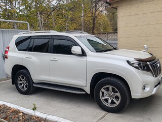 2014 Toyota Land Cruiser Prado 4-speed 150 Series Рестайлинг 1, белый, 3340000 рублей, вид 2