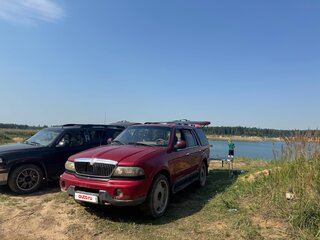 1997 Lincoln Navigator I, красный, 610000 рублей, вид 2