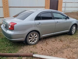 2008 Toyota Avensis II Рестайлинг, серебристый, 850000 рублей, вид 3