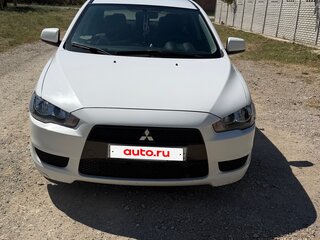2011 Mitsubishi Lancer X Рестайлинг, белый, 830000 рублей, вид 2