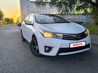 2013 Toyota Corolla XI (E160, E170, E180), белый, 1230000 рублей, вид 4