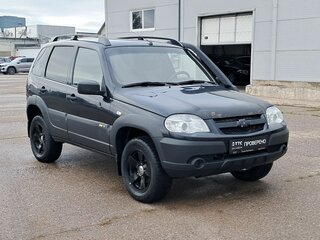 2018 Chevrolet Niva I Рестайлинг, чёрный, 545000 рублей, вид 3