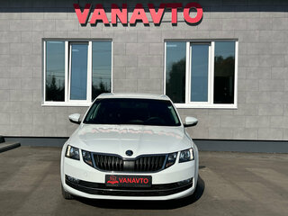 2018 Skoda Octavia III (A7) Рестайлинг, белый, 1890000 рублей, вид 2