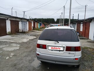 1997 Toyota Ipsum I (M10), белый, 350000 рублей, вид 5