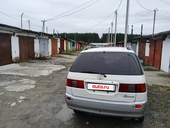 1997 Toyota Ipsum I (M10), белый, 350000 рублей - вид 4