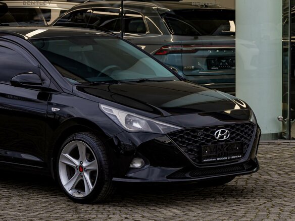 2021 Hyundai Solaris II Рестайлинг, чёрный, 1435000 рублей - вид 7