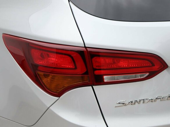 2015 Hyundai Santa Fe III Рестайлинг, серебристый, 2415000 рублей - вид 22