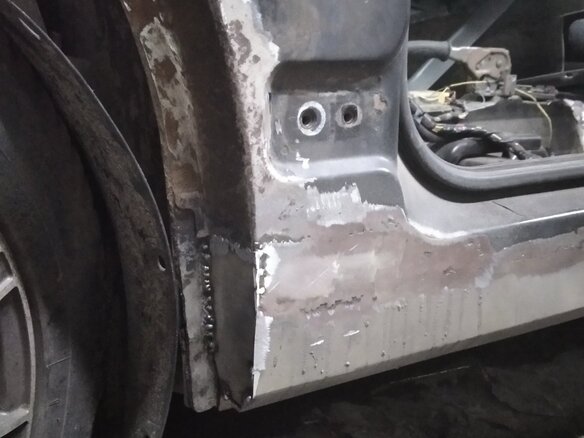 2004 Saturn ION, серебристый - вид 17