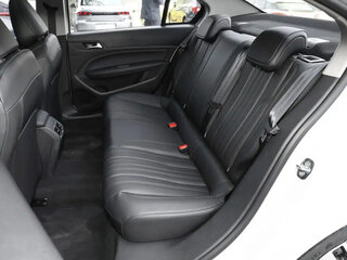 2026 Peugeot 408 II Рестайлинг 2, серебристый, 3899000 рублей, вид 5