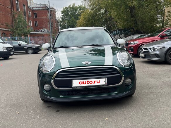 2017 Mini Hatch Cooper III (F55/F56), зелёный, 1800000 рублей - вид 1