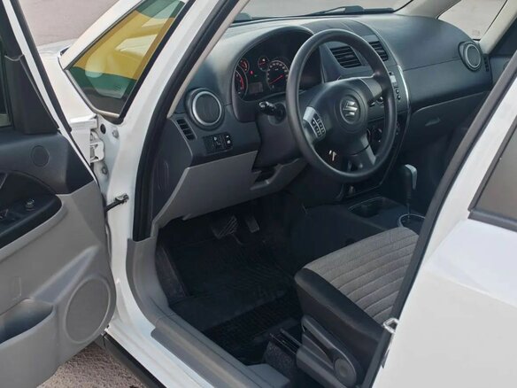2013 Suzuki SX4 I (Classic) Рестайлинг, белый, 1200000 рублей - вид 8