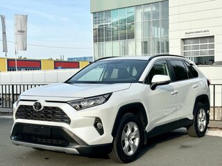 2020 Toyota RAV4 V (XA50), белый, 3750000 рублей, вид 1