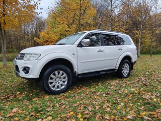 2014 Mitsubishi Pajero Sport II Рестайлинг, белый, 1795000 рублей, вид 2