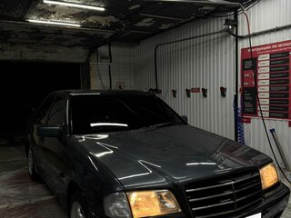 2000 Mercedes-Benz C-Класс 180 I (W202) Рестайлинг, чёрный, 650000 рублей, вид 5