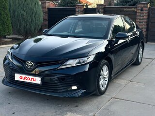 2018 Toyota Camry VIII (XV70), синий, 1890000 рублей, вид 1
