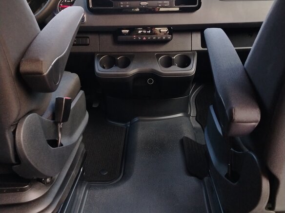 2021 Mercedes-Benz Sprinter, серый, 8195000 рублей - вид 11