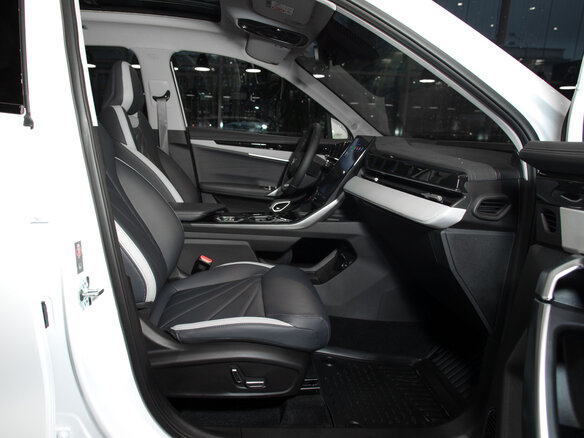 2026 Geely Atlas II, белый - вид 20