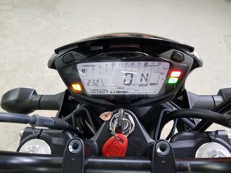 2019 Suzuki SV 650, серый, 555000 рублей, вид 2