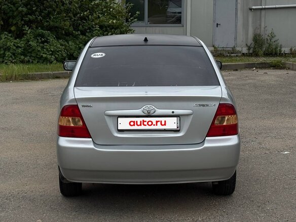 2002 Toyota Corolla IX (E120, E130), серый - вид 4