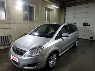 2011 Opel Zafira B Рестайлинг, серебристый, 600000 рублей, вид 1