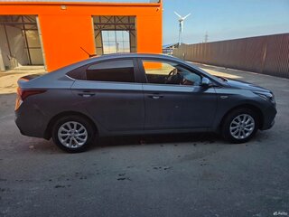 2018 Hyundai Solaris II, серый, 1630000 рублей, вид 4
