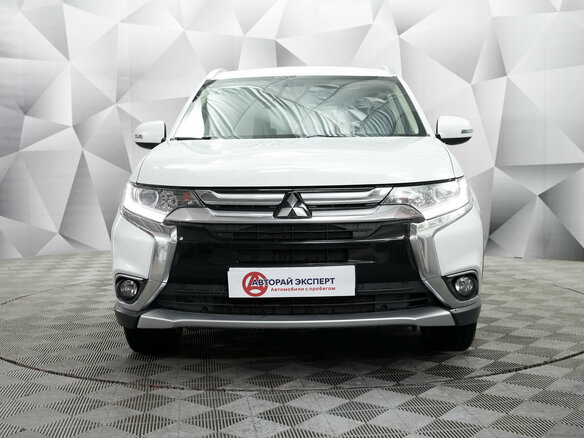 2016 Mitsubishi Outlander III Рестайлинг 2, белый - вид 7