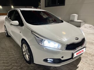 2013 Kia Ceed II, белый, 855000 рублей, вид 3