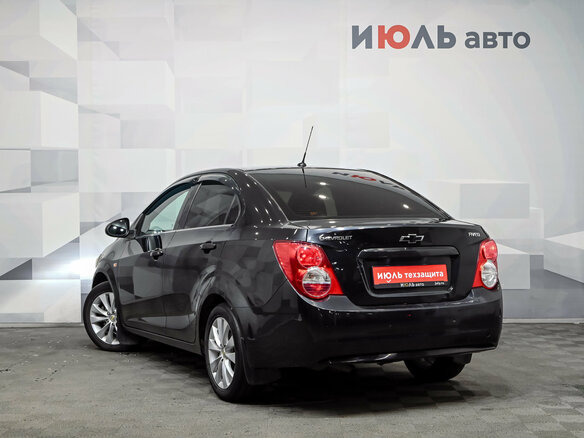 2013 Chevrolet Aveo II, чёрный, 585000 рублей - вид 7