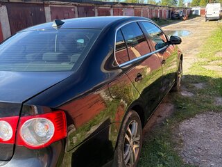 2009 Volkswagen Jetta V, чёрный, 600000 рублей, вид 2