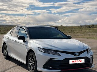 2021 Toyota Camry VIII (XV70) Рестайлинг, белый, 2800000 рублей, вид 4