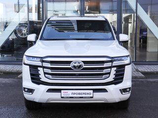 2022 Toyota Land Cruiser 300 Series, белый, 9378000 рублей, вид 2