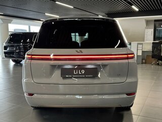 2026 Li Auto (Lixiang) L9 52.3 kWh I Рестайлинг, серый, 12090000 рублей, вид 3
