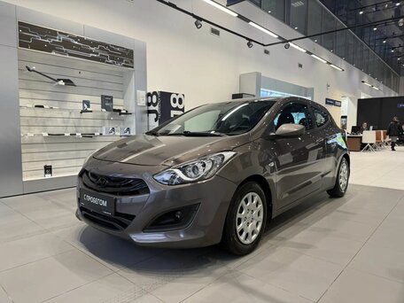 2013 Hyundai i30 II, коричневый, 880000 рублей, вид 1