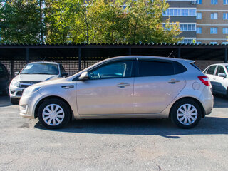 2013 Kia Rio 5-speed III, бежевый, 629000 рублей, вид 3