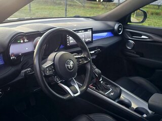 2023 Alfa Romeo Tonale I, чёрный, 3465000 рублей, вид 5