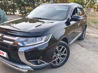 2018 Mitsubishi Outlander III Рестайлинг 2, чёрный, 3570000 рублей, вид 2